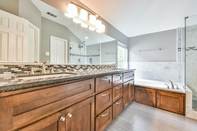 6122 Spanish Oak Drive, Pasadena, TX 77505