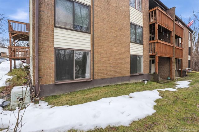 3 Hook Road 15A, Poughkeepsie, NY 12601