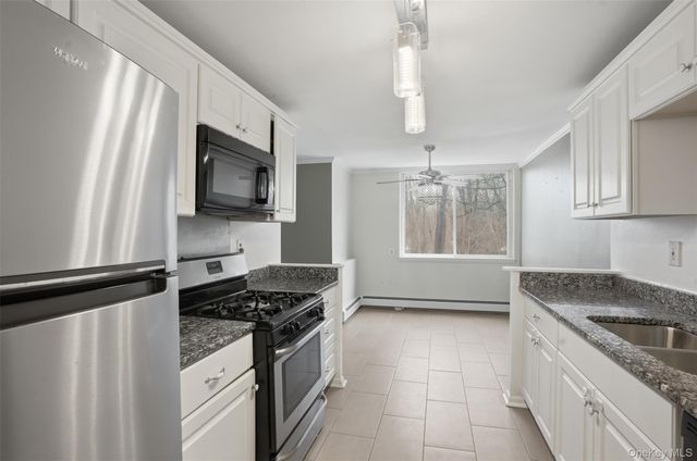 3 Hook Road 15A, Poughkeepsie, NY 12601