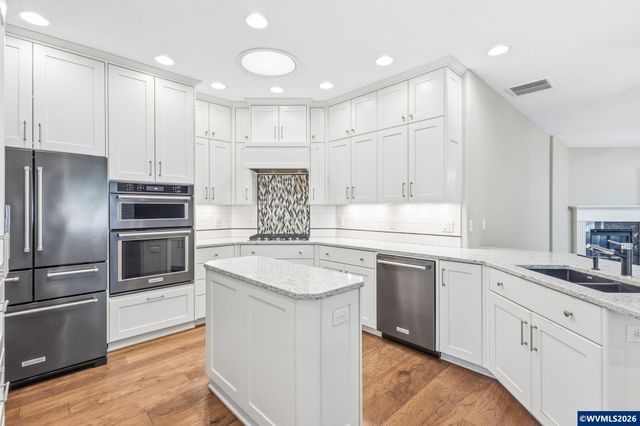 1857 Webster Dr SE, Salem, OR 97302