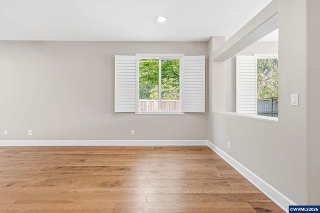 1857 Webster Dr SE, Salem, OR 97302