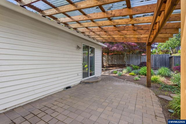 1857 Webster Dr SE, Salem, OR 97302