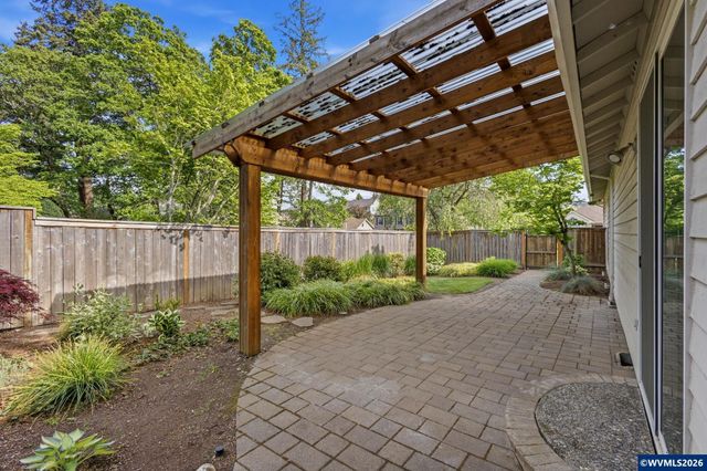 1857 Webster Dr SE, Salem, OR 97302