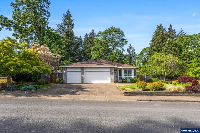 1857 Webster Dr SE, Salem, OR 97302
