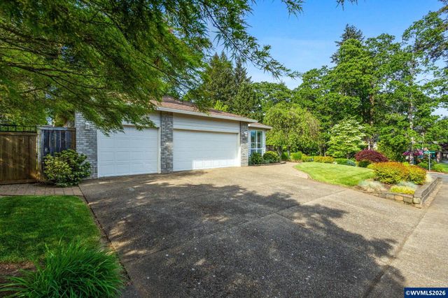 1857 Webster Dr SE, Salem, OR 97302