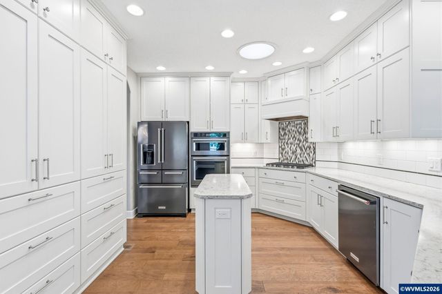 1857 Webster Dr SE, Salem, OR 97302