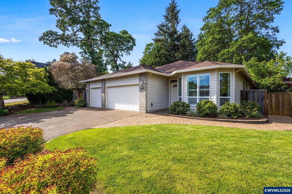 1857 Webster Dr SE, Salem, OR 97302