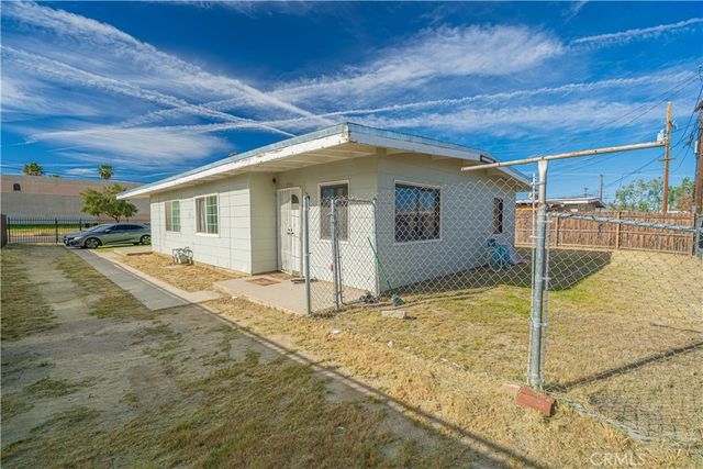 835 E Avenue Q, Palmdale, CA 93550