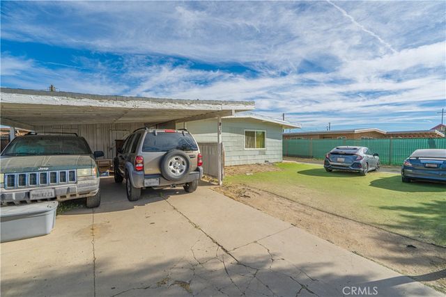 835 E Avenue Q, Palmdale, CA 93550