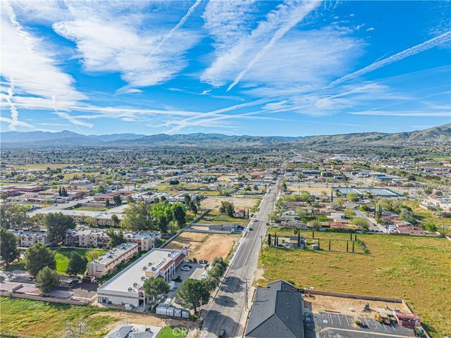 835 E Avenue Q, Palmdale, CA 93550