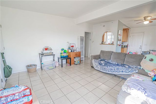 835 E Avenue Q, Palmdale, CA 93550