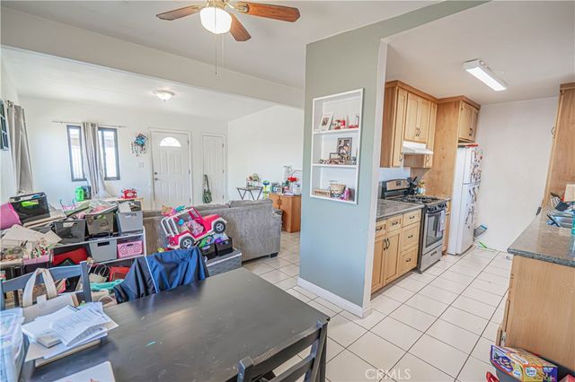 835 E Avenue Q, Palmdale, CA 93550