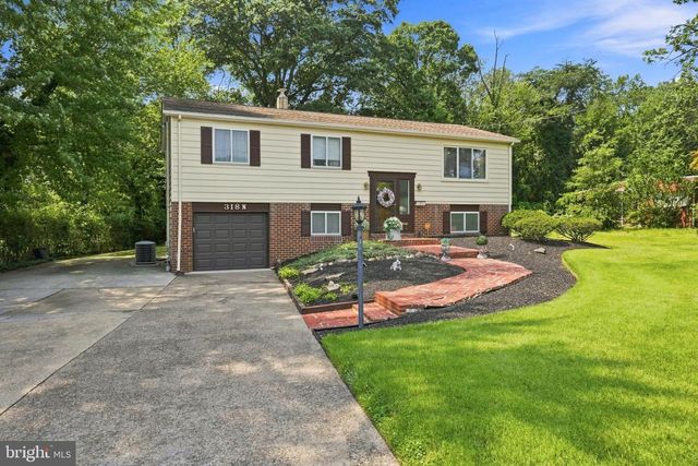 318 N WARWICK RD, Lawnside, NJ 08045