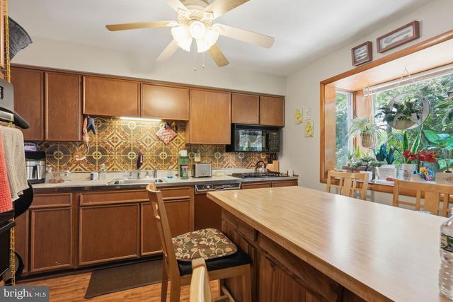 318 N WARWICK RD, Lawnside, NJ 08045