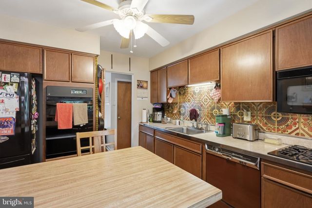 318 N WARWICK RD, Lawnside, NJ 08045