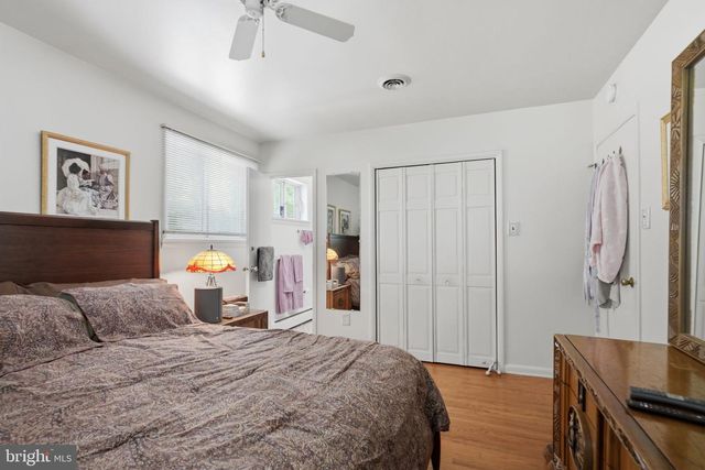 318 N WARWICK RD, Lawnside, NJ 08045
