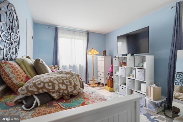 318 N WARWICK RD, Lawnside, NJ 08045