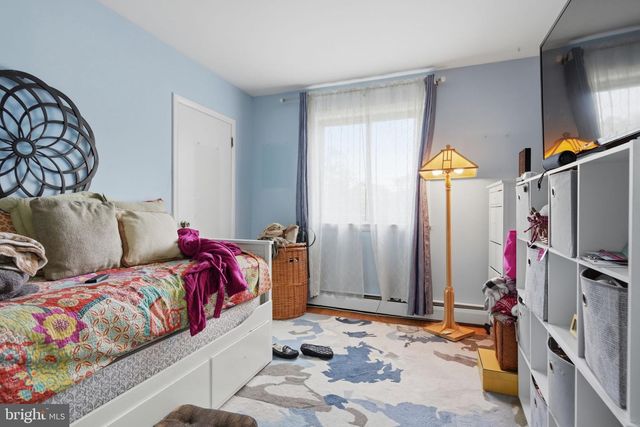 318 N WARWICK RD, Lawnside, NJ 08045