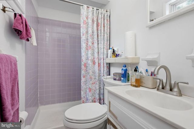 318 N WARWICK RD, Lawnside, NJ 08045