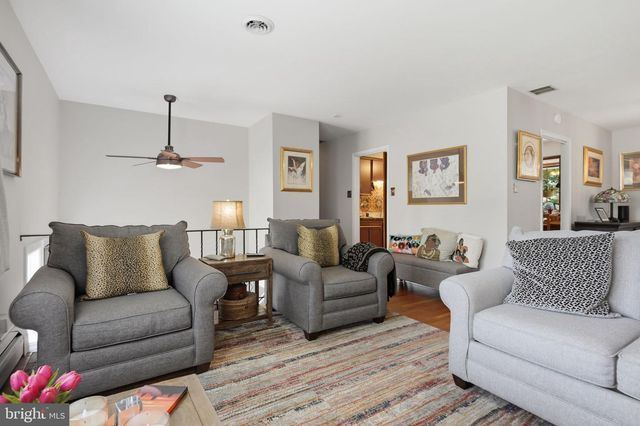 318 N WARWICK RD, Lawnside, NJ 08045