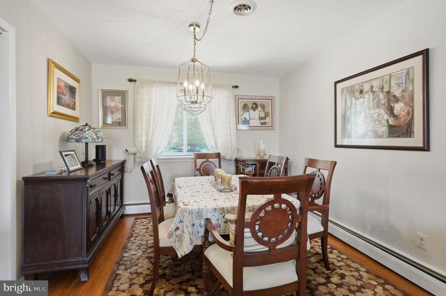 318 N WARWICK RD, Lawnside, NJ 08045