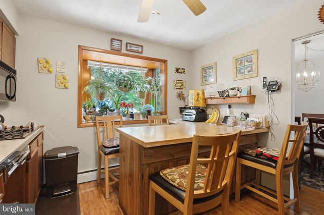 318 N WARWICK RD, Lawnside, NJ 08045