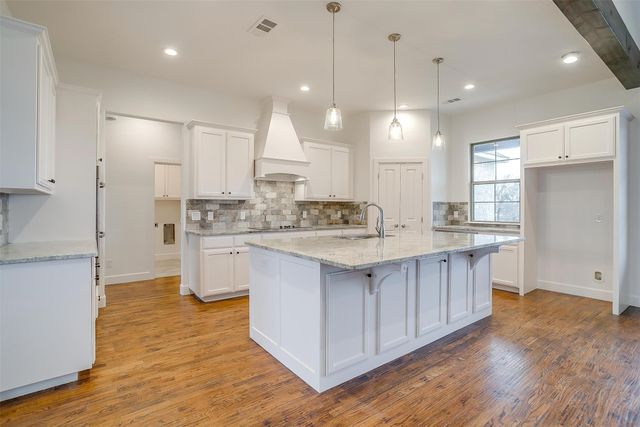 101 Consolation Drive, Millsap, TX 76066