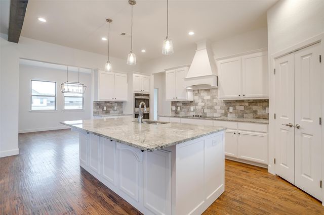 101 Consolation Drive, Millsap, TX 76066