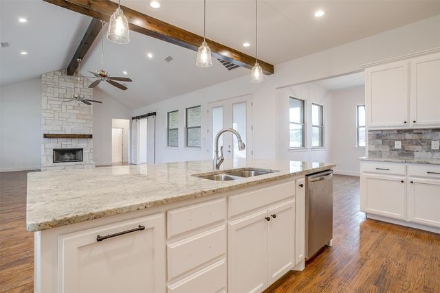 101 Consolation Drive, Millsap, TX 76066