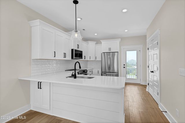 128 Sea Oaks Court, N Topsail Beach, NC 28460