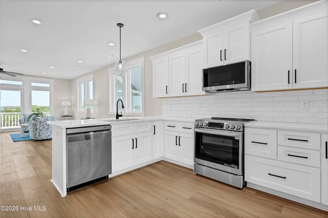 128 Sea Oaks Court, N Topsail Beach, NC 28460