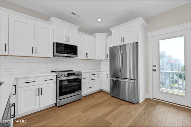 128 Sea Oaks Court, N Topsail Beach, NC 28460