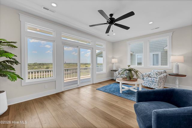 128 Sea Oaks Court, N Topsail Beach, NC 28460