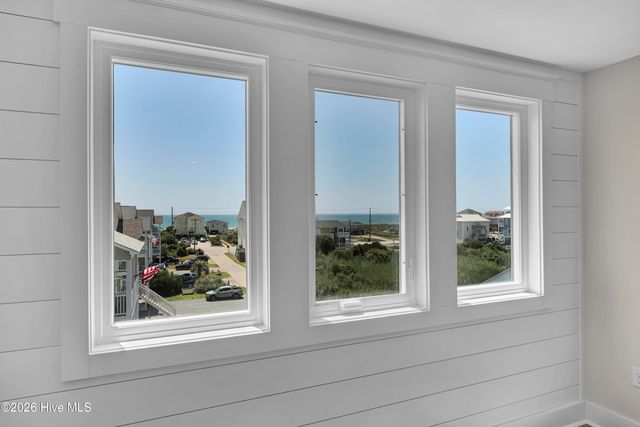 128 Sea Oaks Court, N Topsail Beach, NC 28460