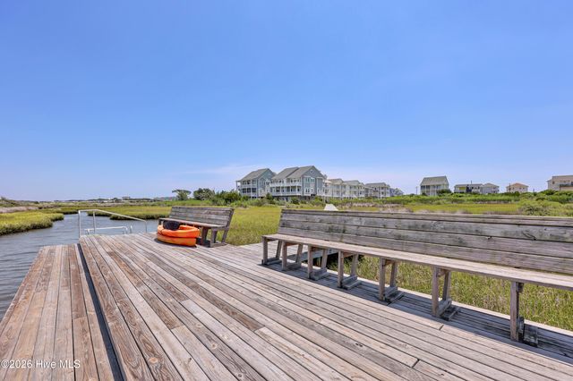 128 Sea Oaks Court, N Topsail Beach, NC 28460