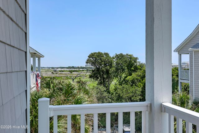 128 Sea Oaks Court, N Topsail Beach, NC 28460