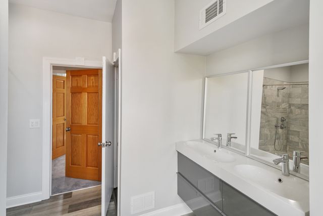 9412 S Homan Avenue, Evergreen Park, IL 60805