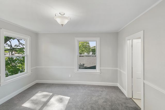 9412 S Homan Avenue, Evergreen Park, IL 60805