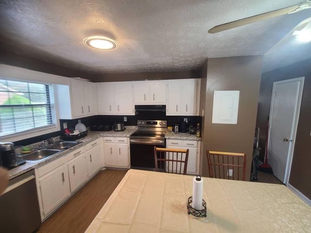 880 Five Forks Trickum Road, Lawrenceville, GA 30046