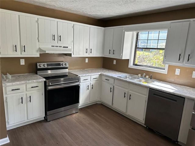 880 Five Forks Trickum Road, Lawrenceville, GA 30046