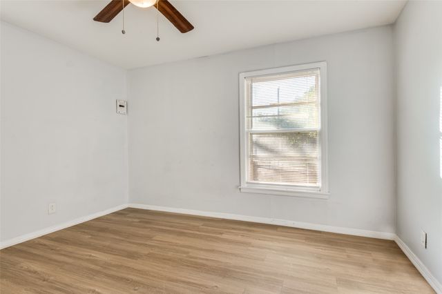 1410 S West Street S, Arlington, TX 76010