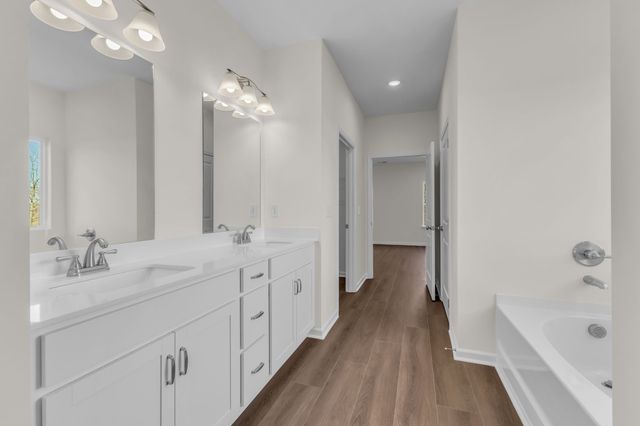 589 Nightengale Ridge Dr, Columbia, TN 38401