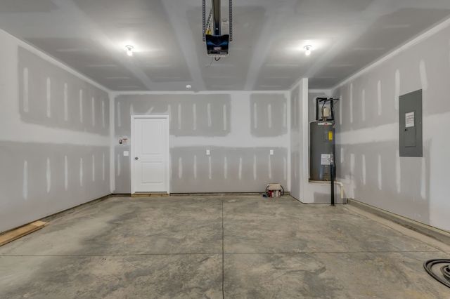 589 Nightengale Ridge Dr, Columbia, TN 38401