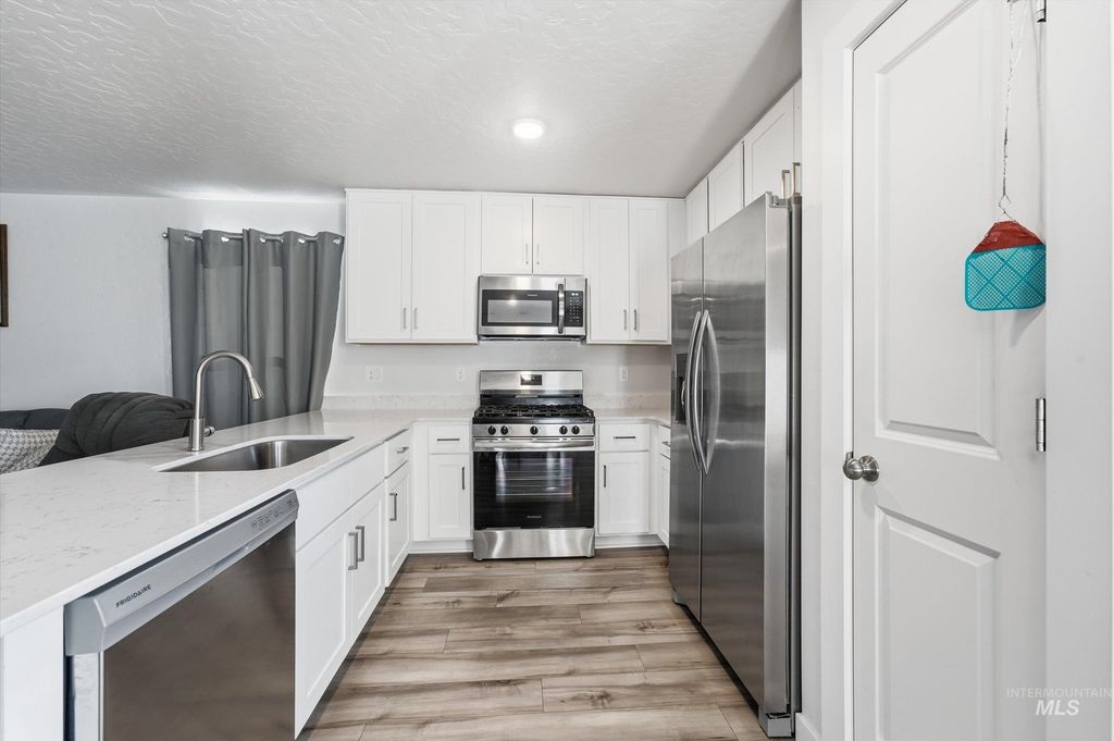 8673 E Love Ct., Nampa, ID 83687 photo 4