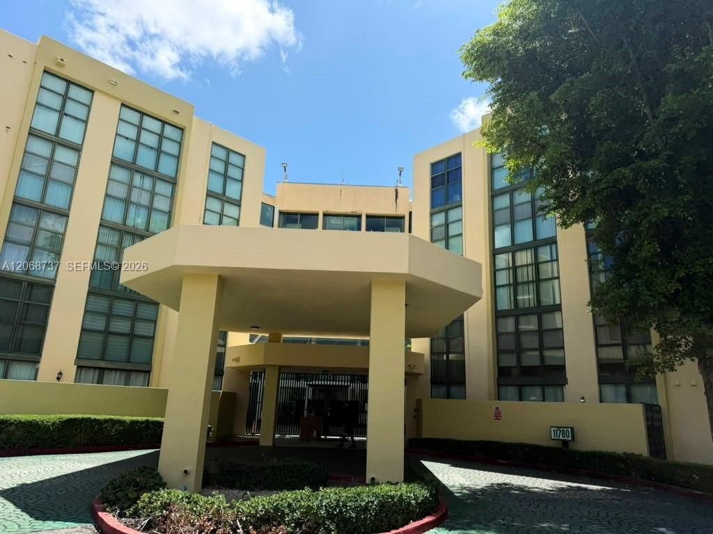 11780 SW 18th Street 215-2, Miami, FL 33175