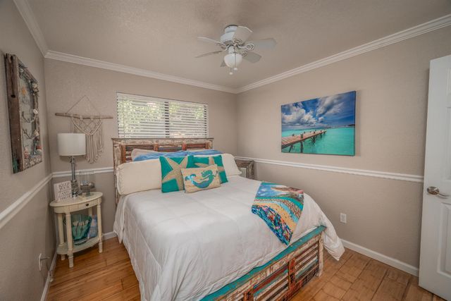 804 Hillswood Ct, Oakdale, CA 95361
