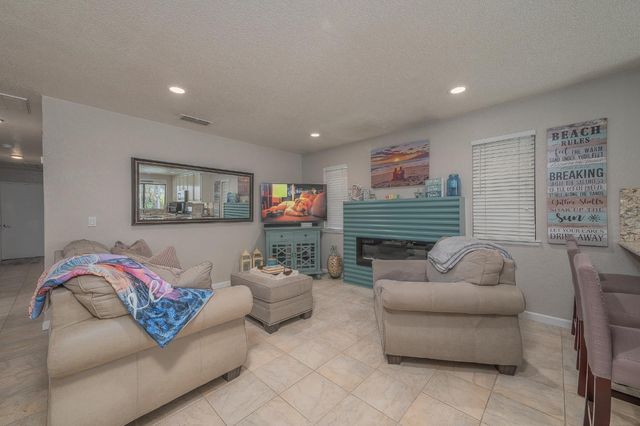 804 Hillswood Ct, Oakdale, CA 95361