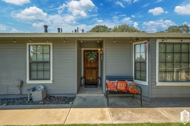 804 Hillswood Ct, Oakdale, CA 95361