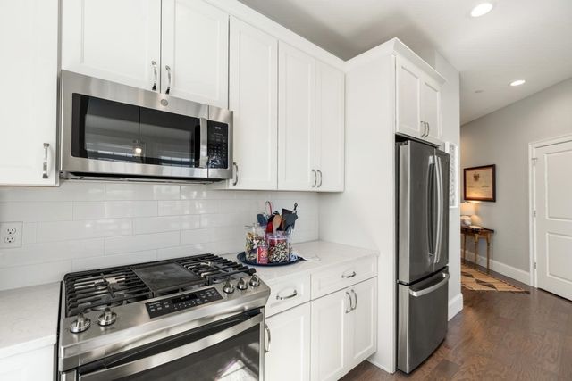 8 Sanborn Street 4011, Reading, MA 01867