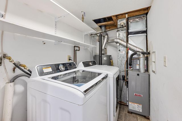 7888 Dunmore Road, Woodbury, MN 55125